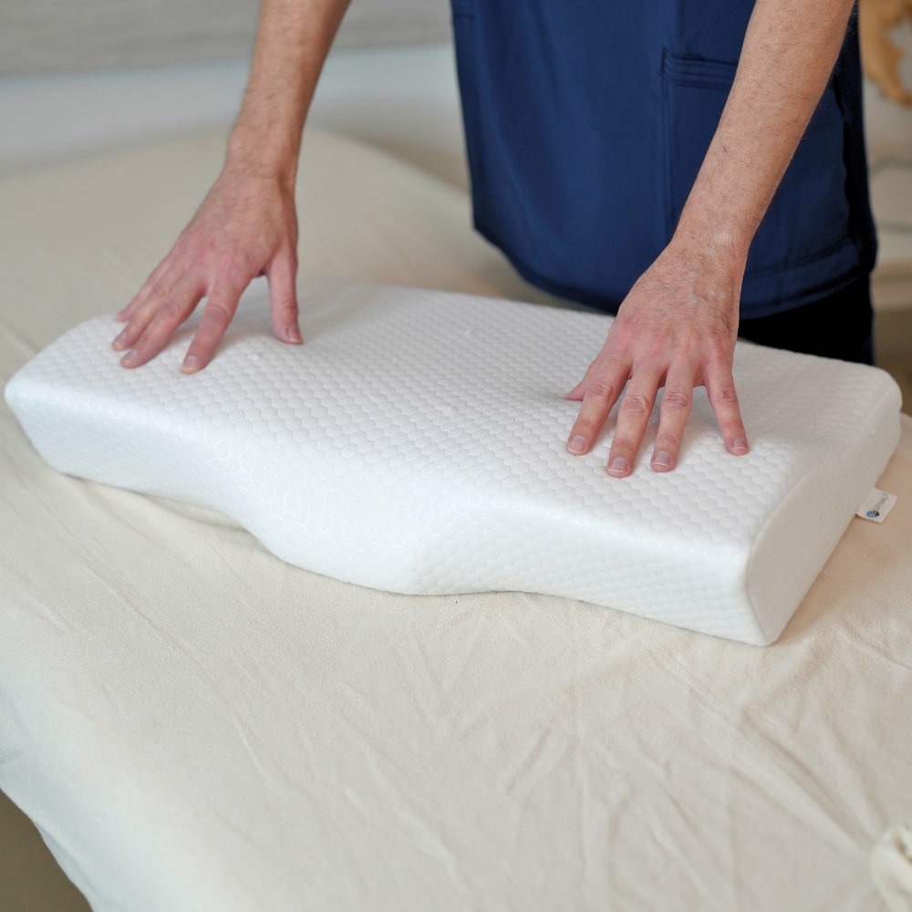 Spinaly's Spinaly Deep Sleep orthopedic pillow for neck pain and relief of stiff neck and neck pain during sleep